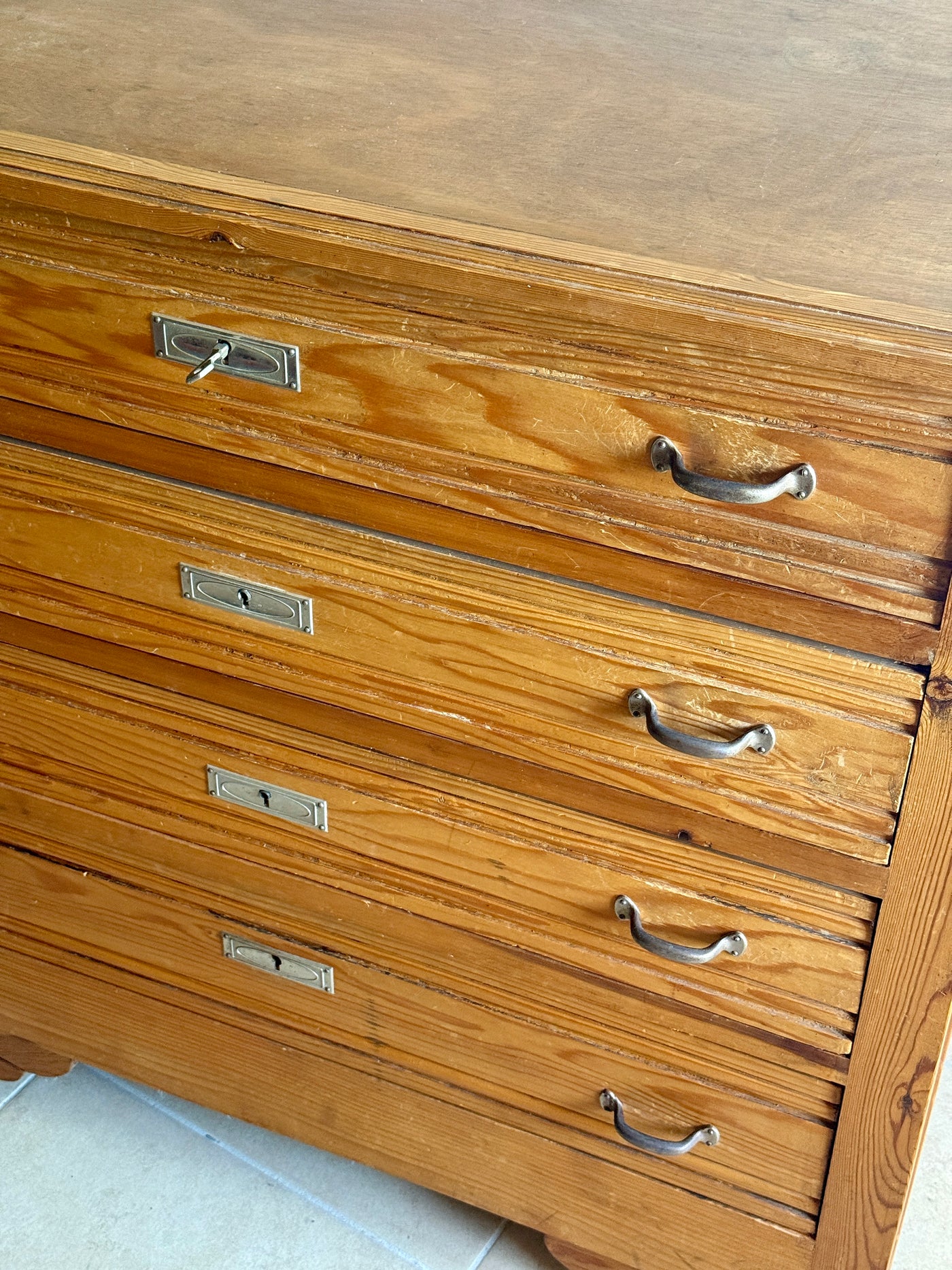 Commode 4 tiroirs bois brut et chrome - esprit art déco