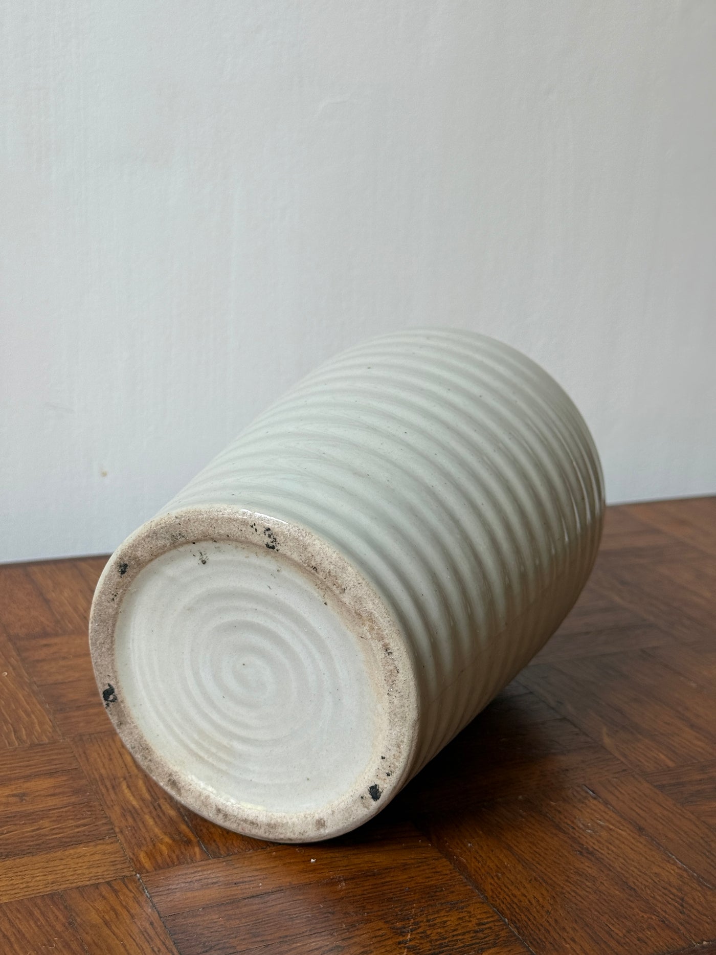 Ancienne bouteille à saké japonaise de forme tokkuri