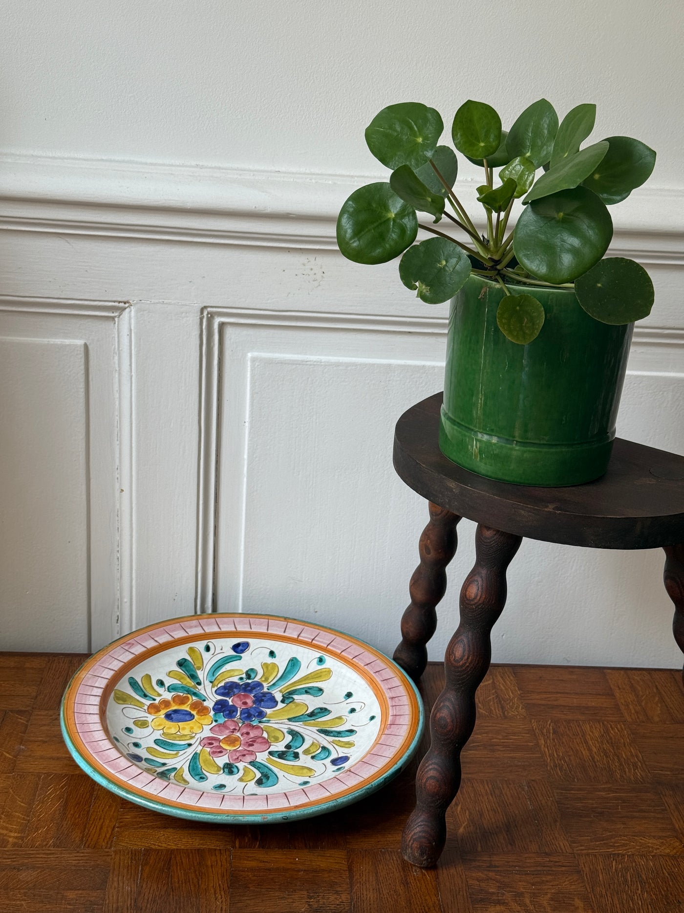 Plat méditerrannéen décor fleuri