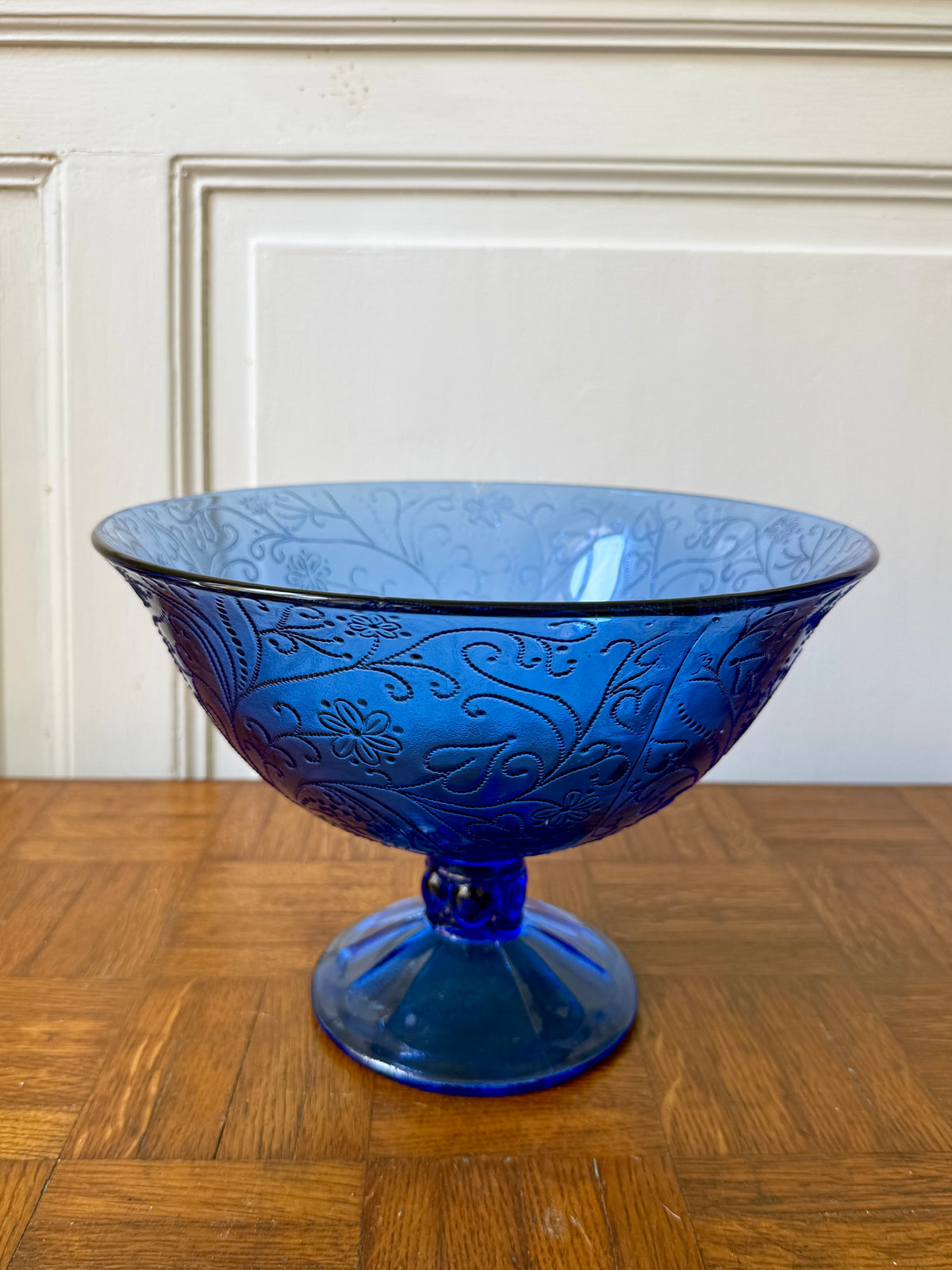 Corbeille à fruits en verre bleuté