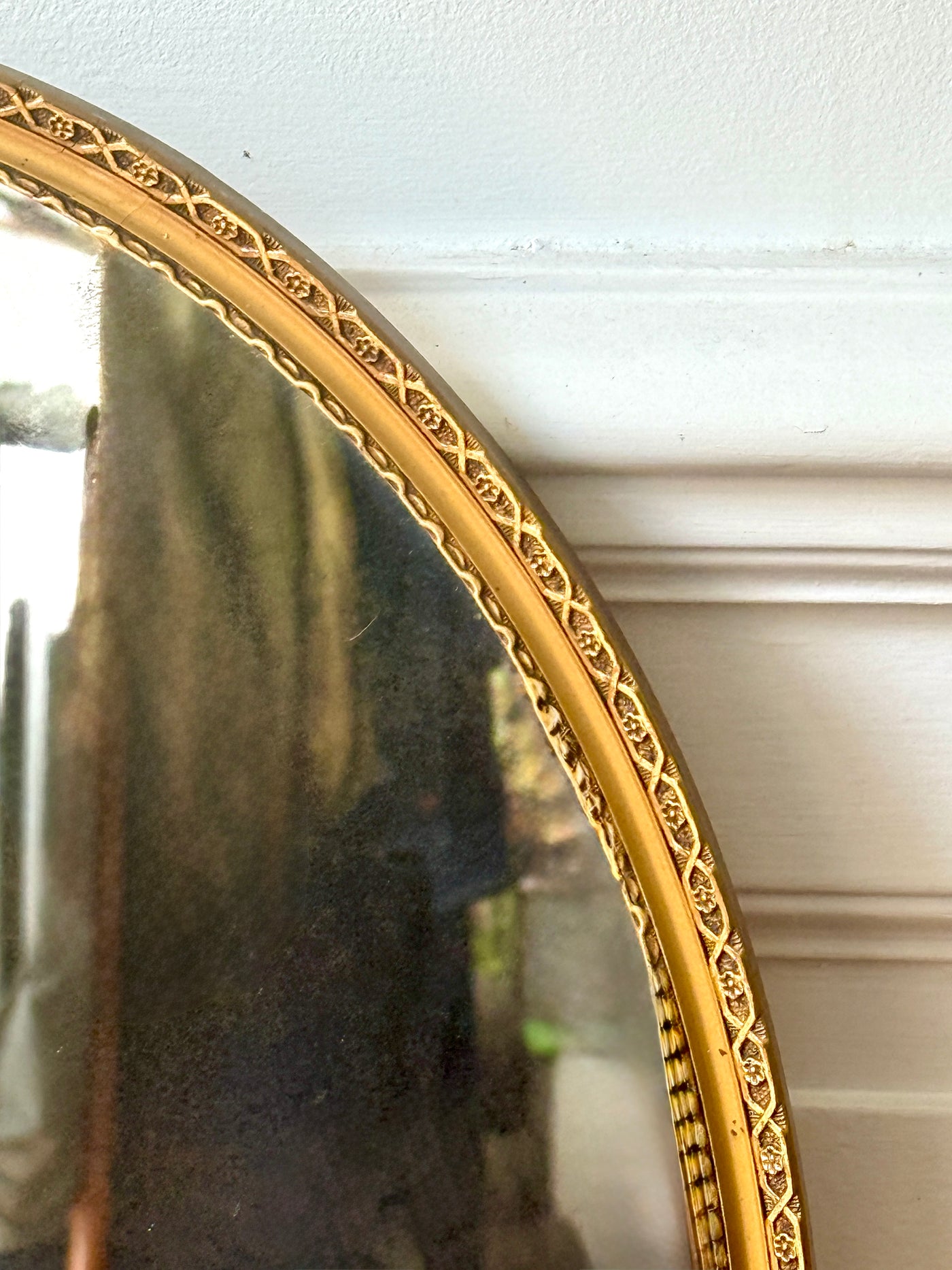 Miroir ovale doré - glace au mercure