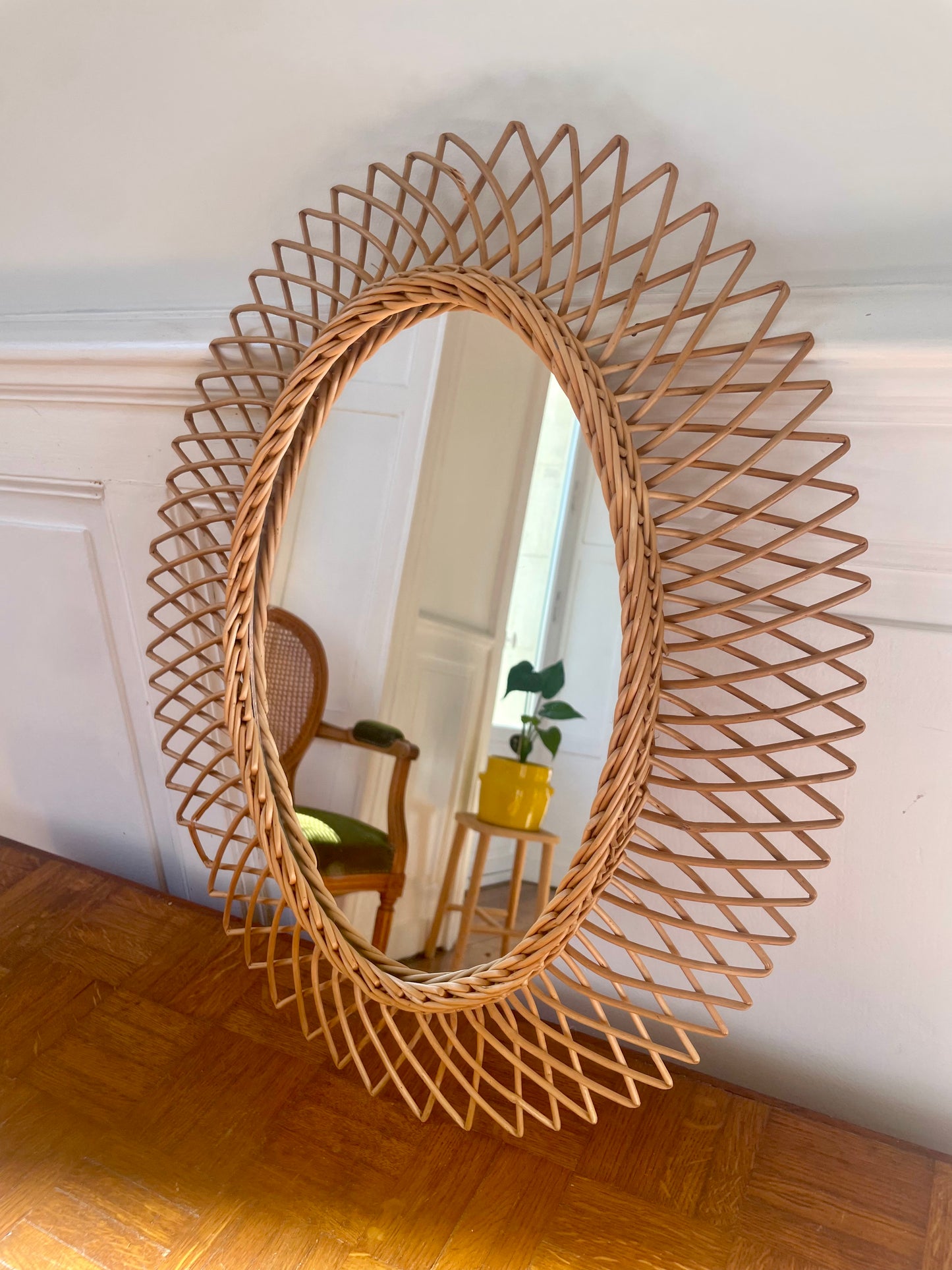 Miroir ovale en osier