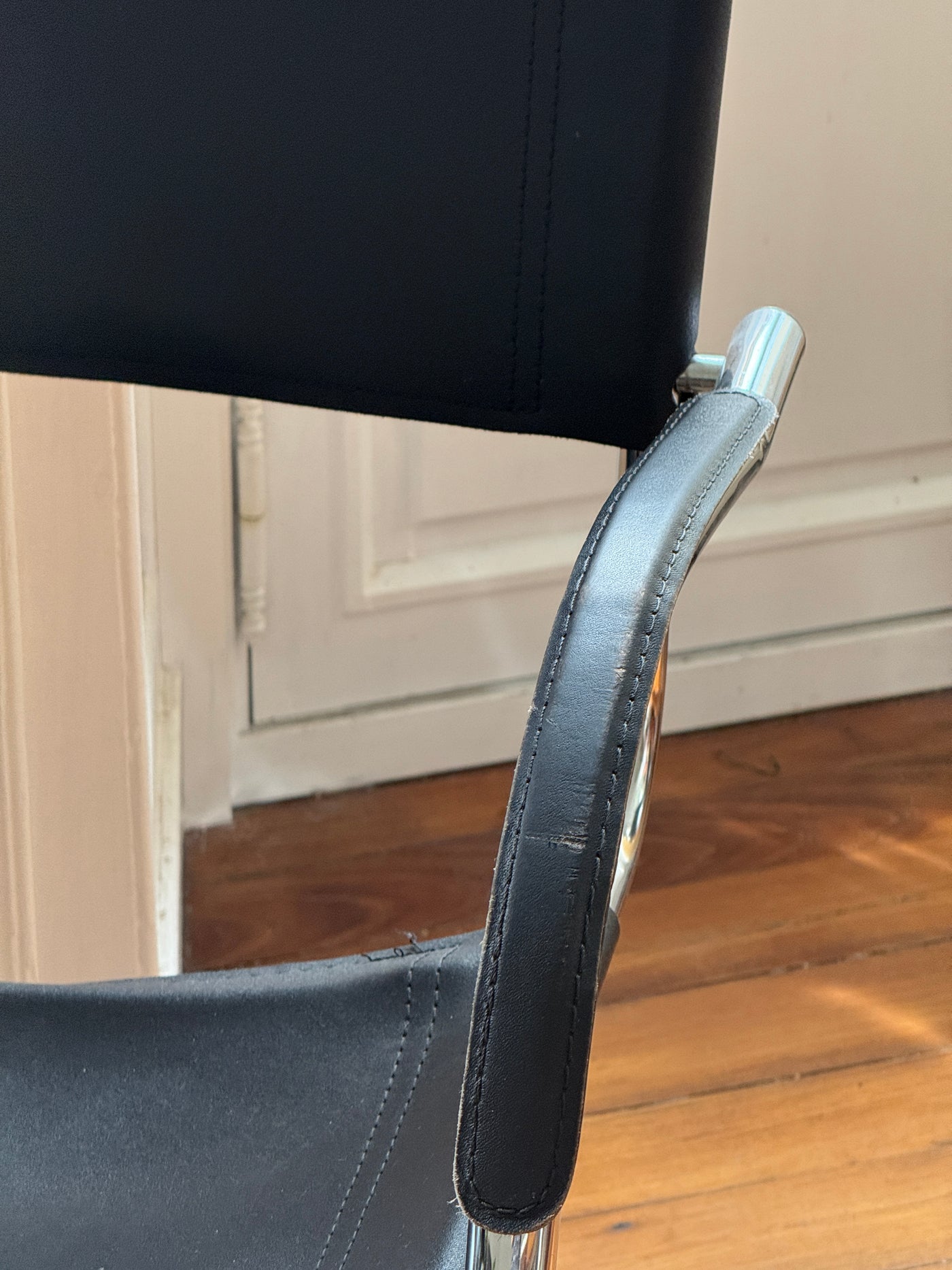 Chaise cantilever style Marcel Breuer
