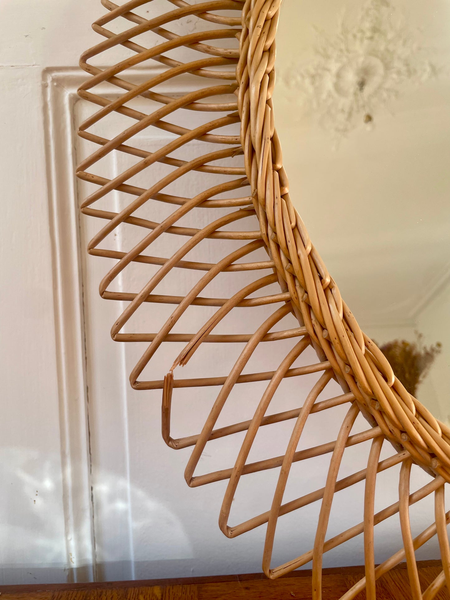 Miroir ovale en osier