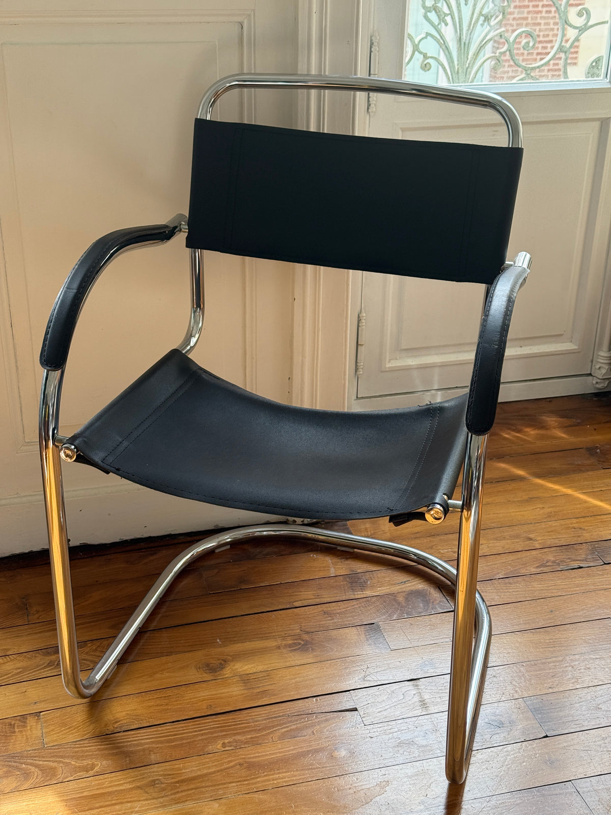 Chaise cantilever style Marcel Breuer