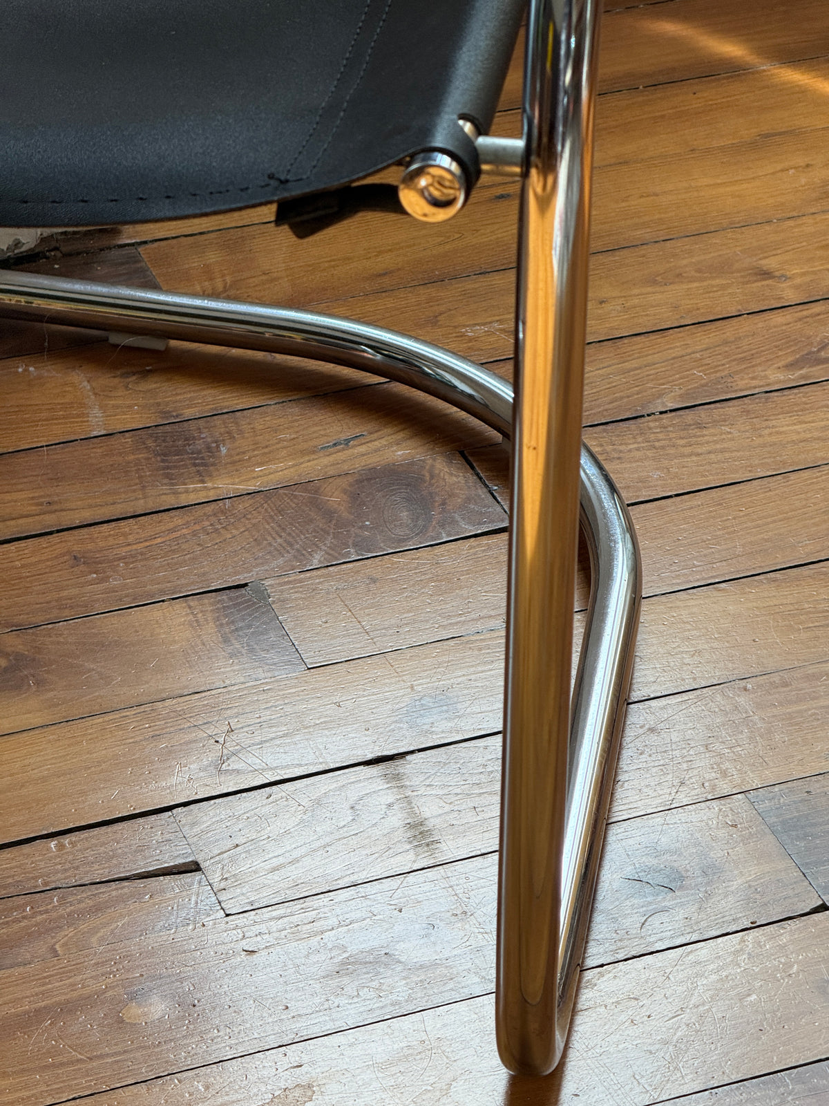 Chaise cantilever style Marcel Breuer