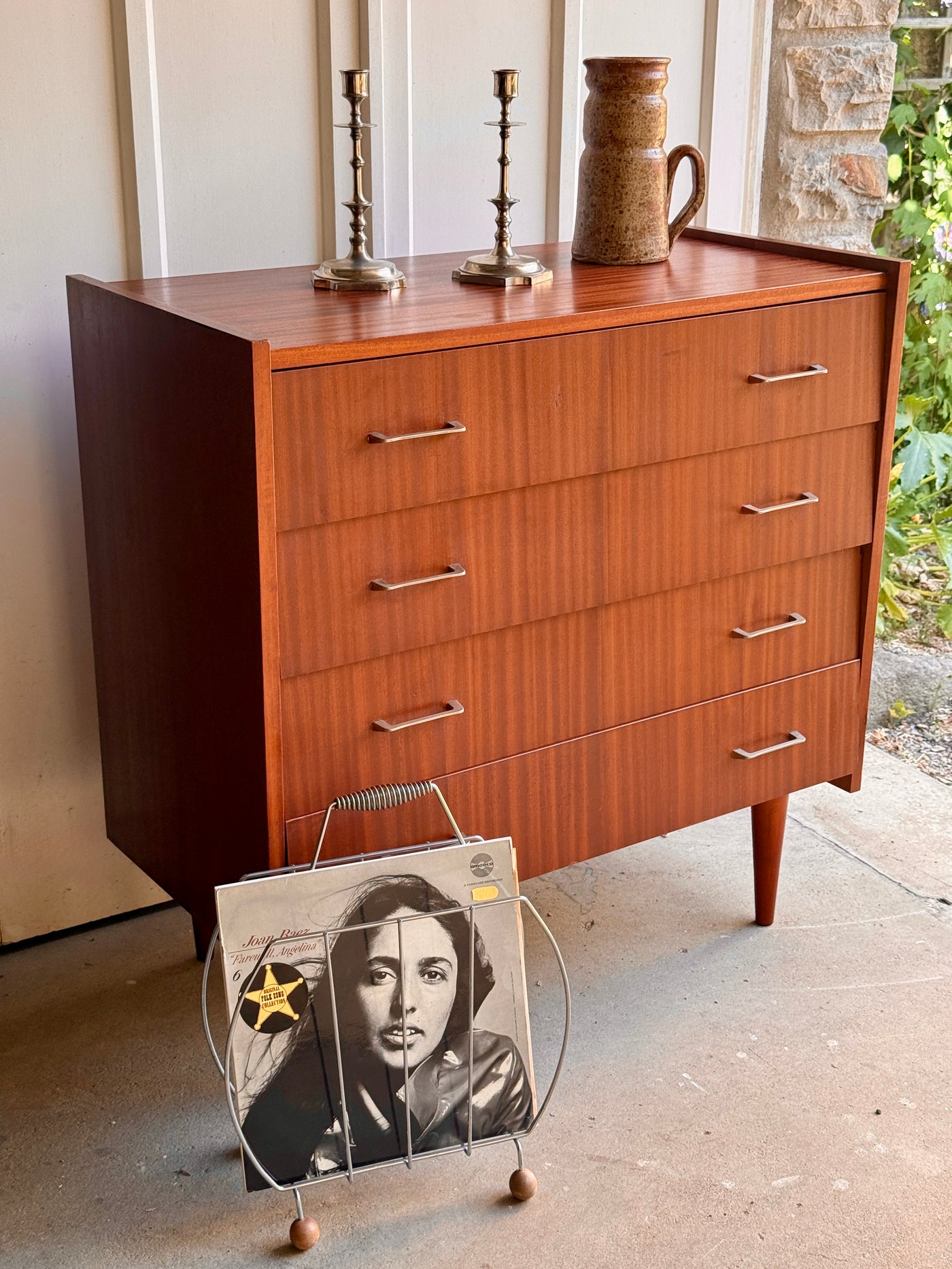 Commode style Mid century