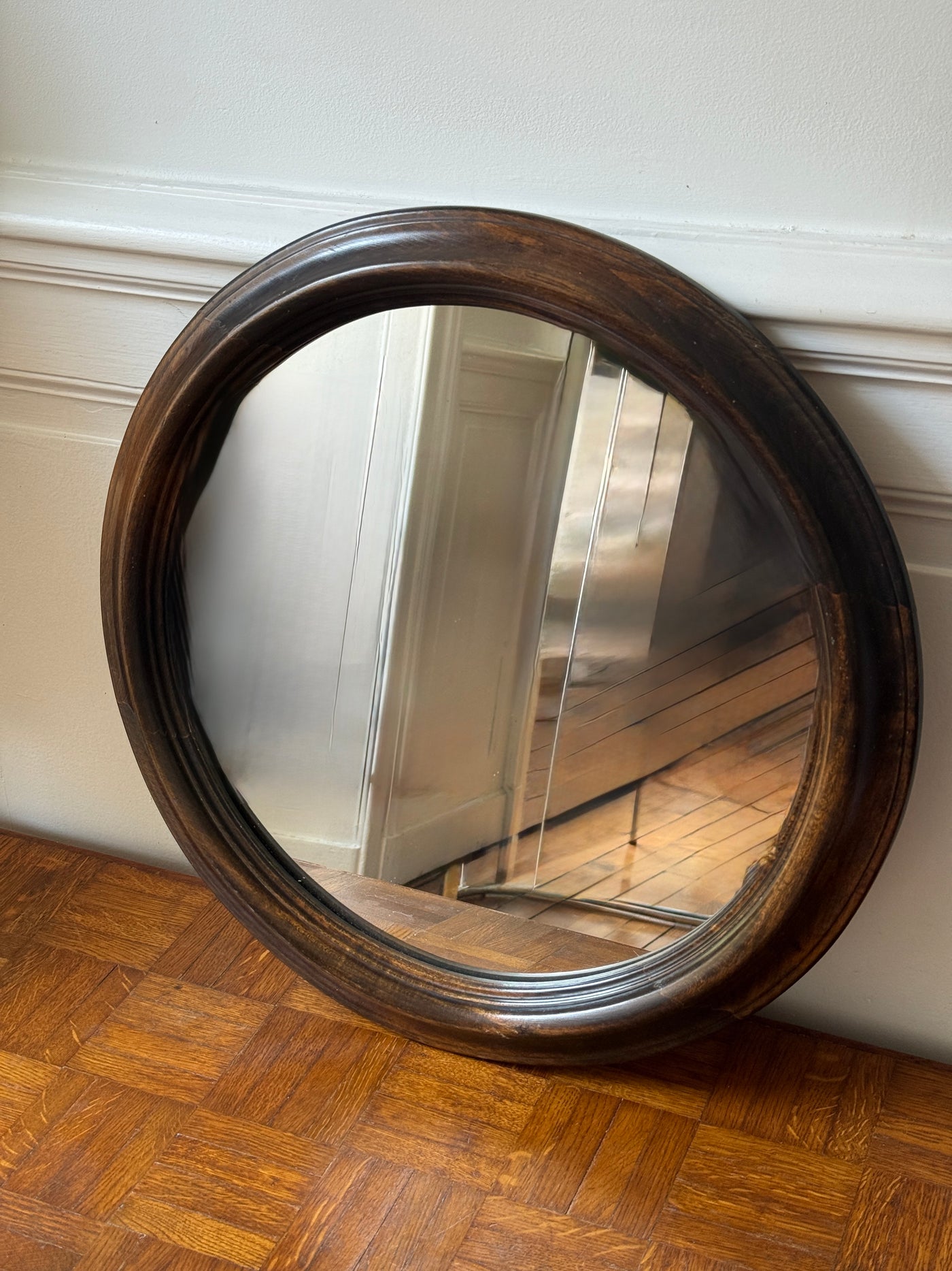 Miroir rond minimaliste en bois