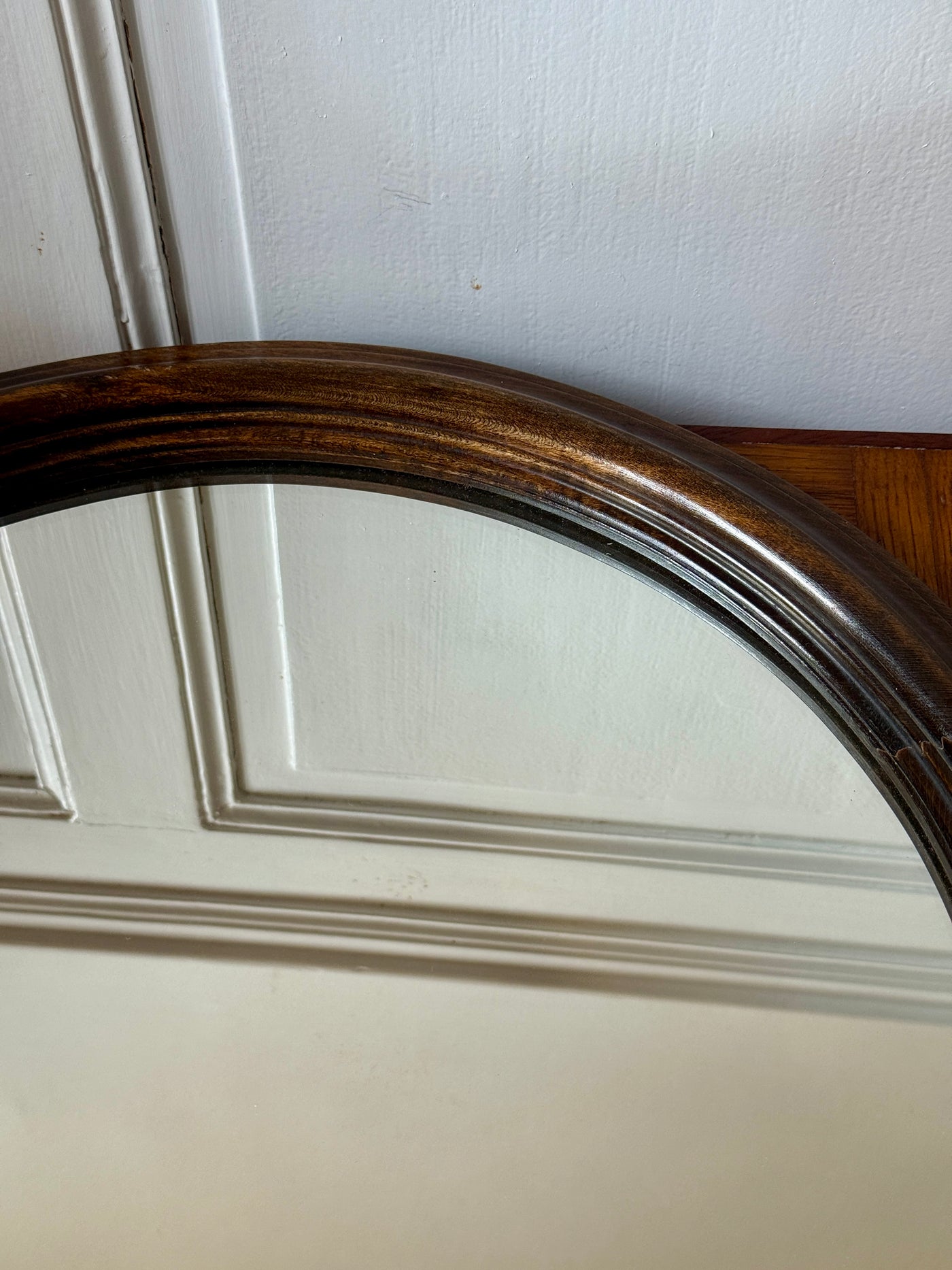 Miroir rond minimaliste en bois