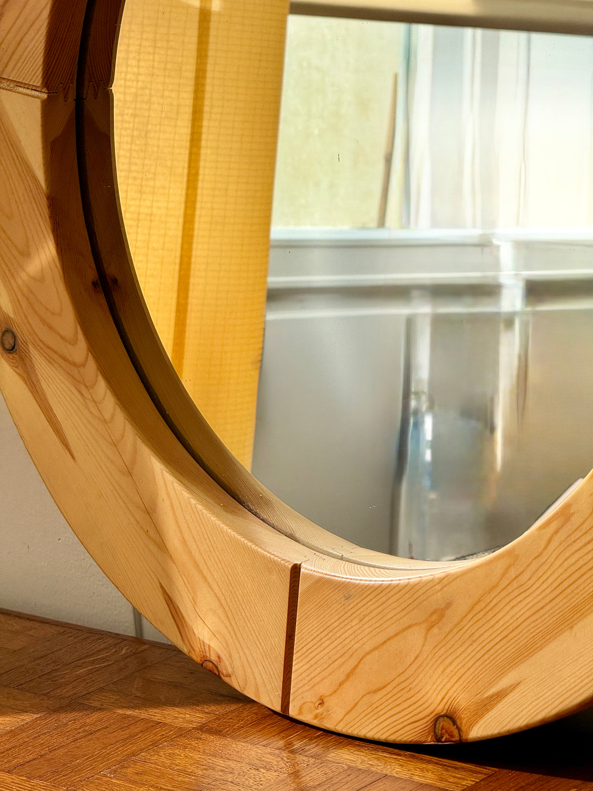 Miroir rond en bois brut
