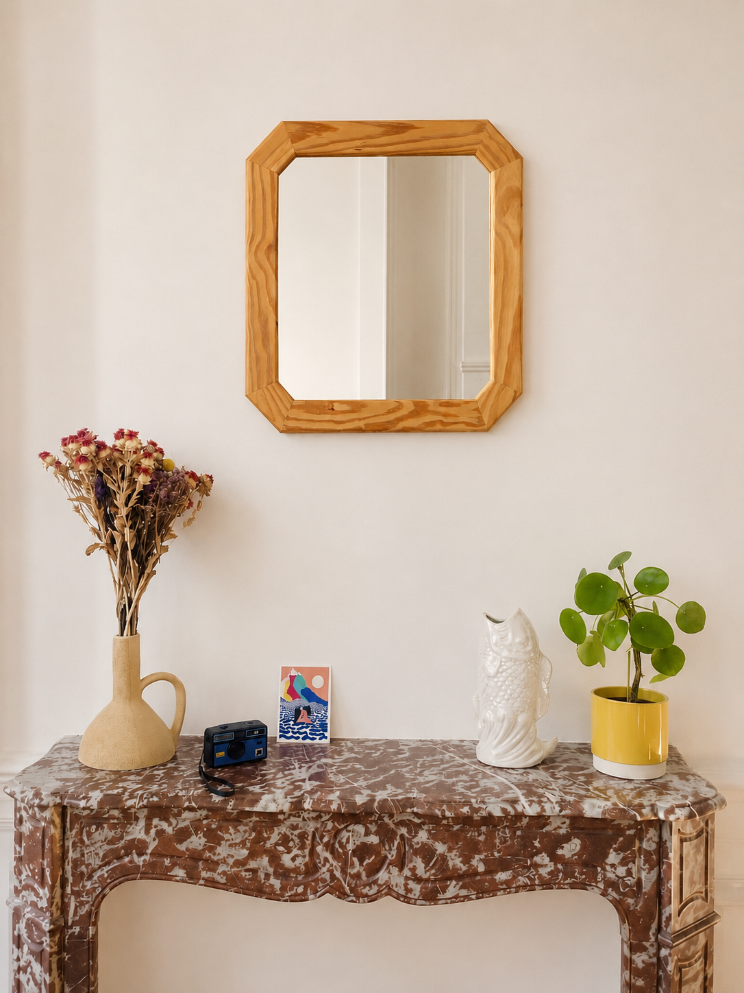 Miroir octogonal en bois clair et nervuré